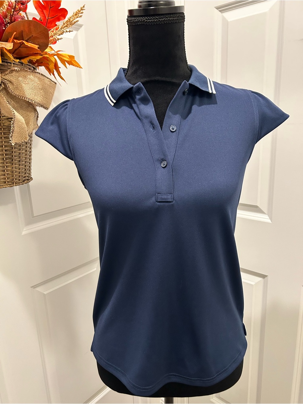 Avia Navy Blue Short-Sleeve Golf Polo with Striped Collar Ruffle Women’s XS NWT